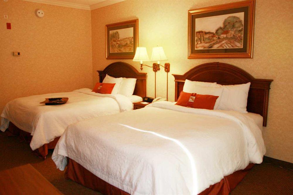 Hampton Inn Coventry-Warwick Area Phòng bức ảnh