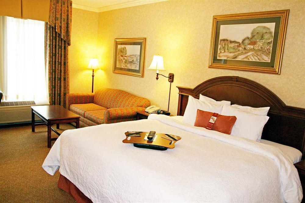 Hampton Inn Coventry-Warwick Area Phòng bức ảnh