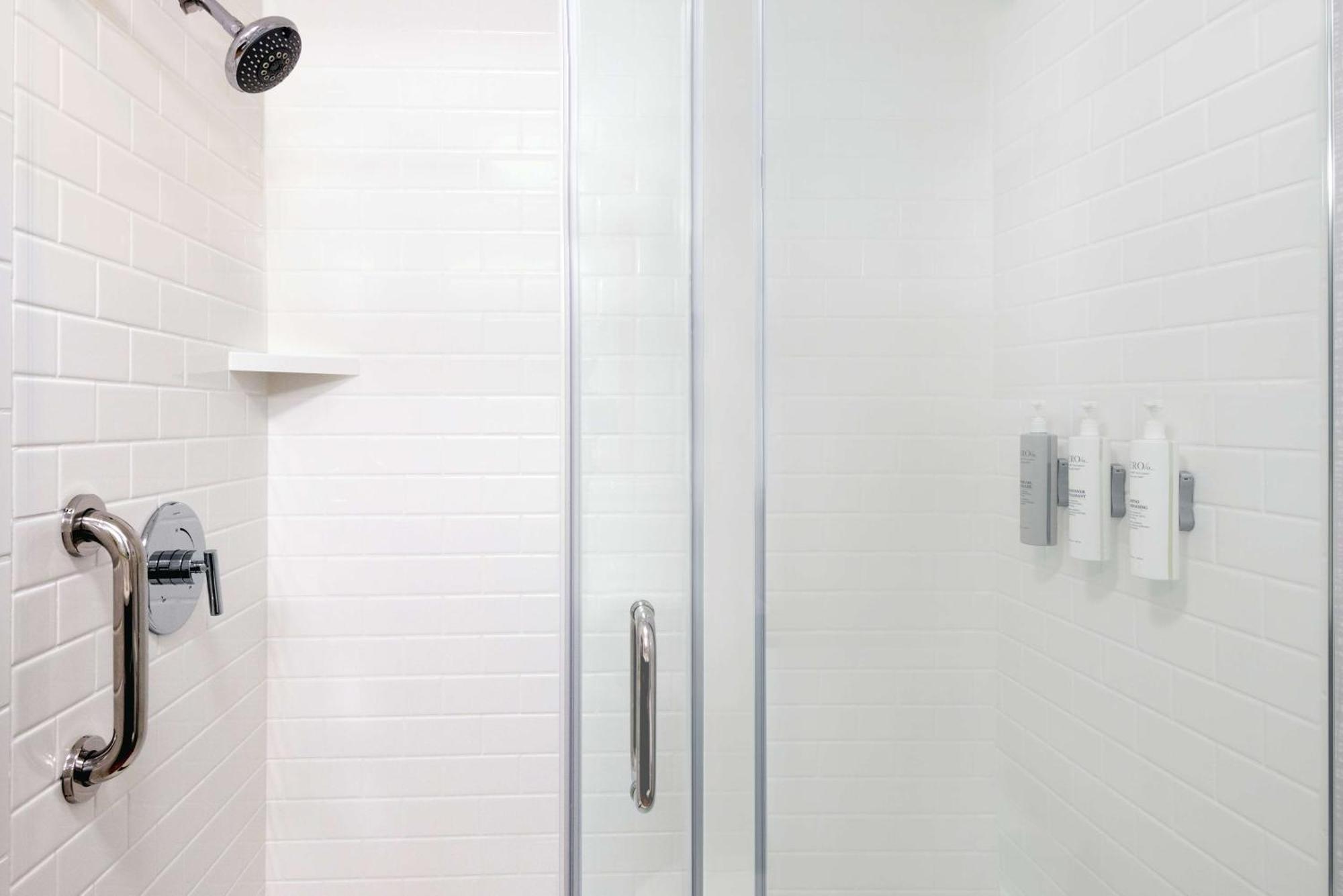 Hampton Inn Coventry-Warwick Area Ngoại thất bức ảnh